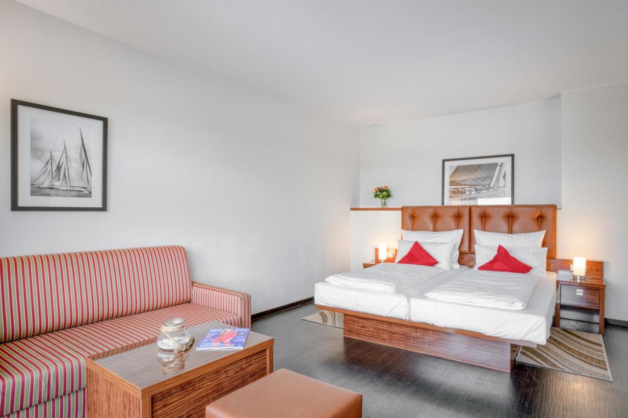 Hotel Yachtclub 4*